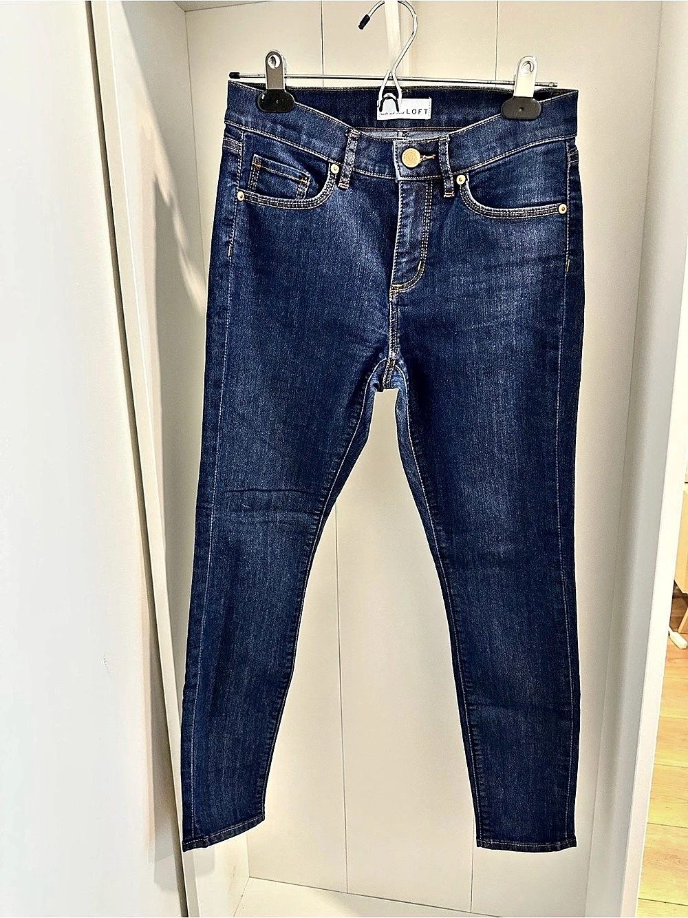 SKINNY Jeans in Blue Waist 26 Like New